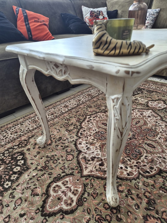 Image 1 of Tavolino da caffè Queen Anne - Shabby Chic unico - Finitura opaca.