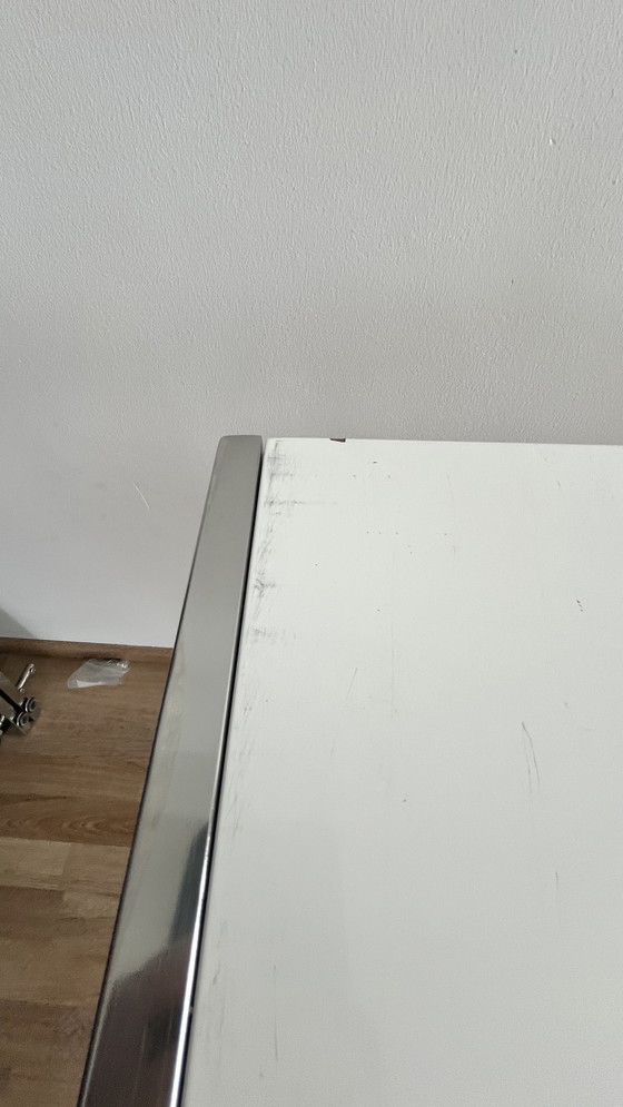 Image 1 of Designer Chroom & Wit Directiebureau - 150×70 cm, Modern Minimalistisch