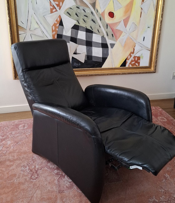 Image 1 of Sillón reclinable de cuero negro de gran presencia
