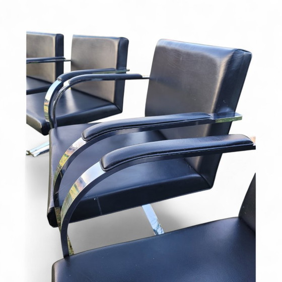 Image 1 of 6 sillas de cuero con diseño Brno, atribuidas a Mies van der Rohe.