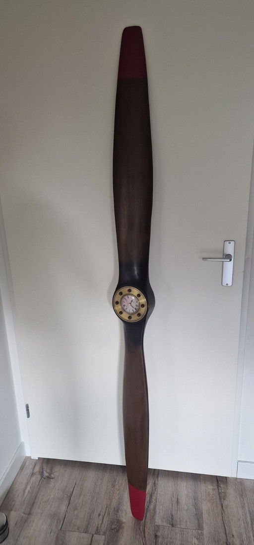 Splendida replica di un'elica di aereo