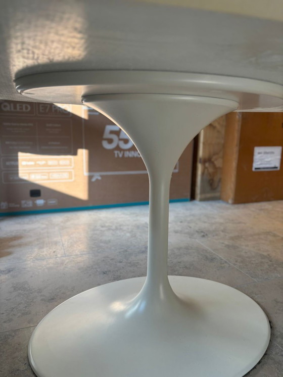 Image 1 of Marble Bianco Carrara table top with leg (Knoll tulip-style)