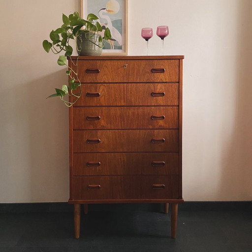 Vintage chest of drawers with 6 drawers