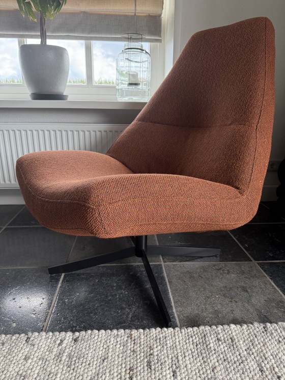 Image 1 of Silla giratoria con reposapiés