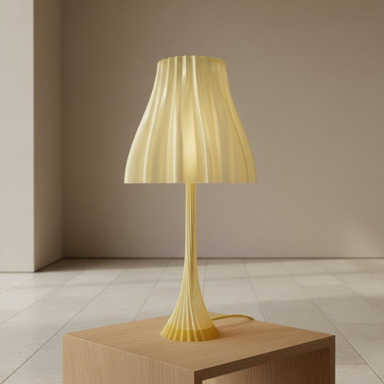 Image 1 of Lámpara de mesa plisada lila – Lámpara de diseño moderno – Iluminación ambiental suave – Decoración del hogar