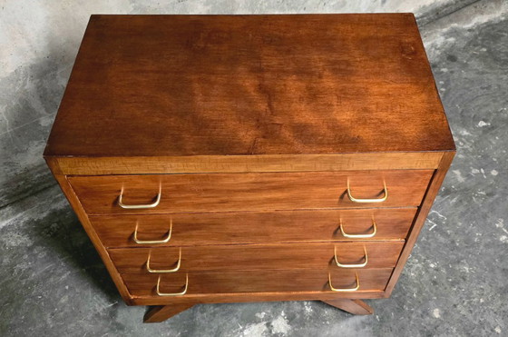 Image 1 of Cassettiera vintage in legno massello - anni '50 - gambe oblique