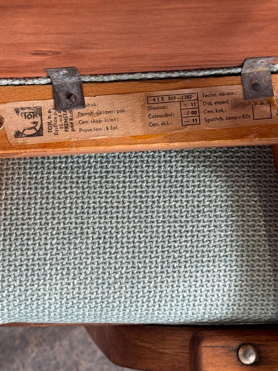 Image 1 of Juego de 4 sillas de comedor diseñadas por Ludvik Volak para TON Bystřice, década de 1960.