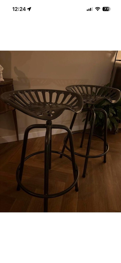 Taburete de bar con asiento de tractor