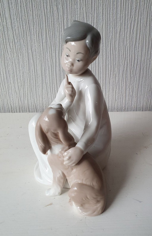 Authentic Lladro "Boy with dog" - porcelain figurine 20 cm
