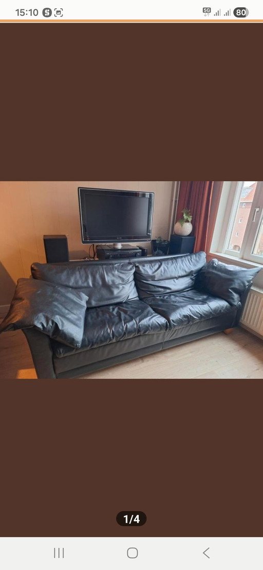 Divano Touché in pelle nera, spazioso due posti