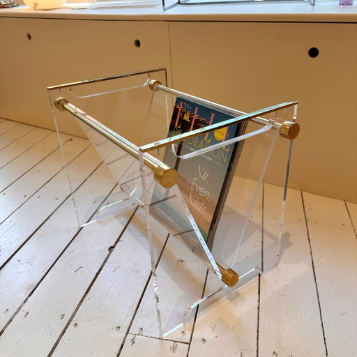 Zeitschriftenhalter aus Plexiglas im Stil der Mitte des 20. Jahrhunderts mit Messingdetails