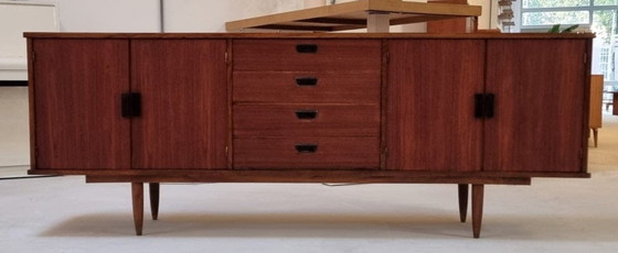 Image 1 of Aparador de mediados de siglo