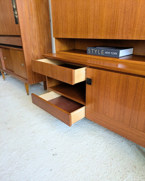 Image 1 of Credenza alta vintage, metà del secolo scorso
