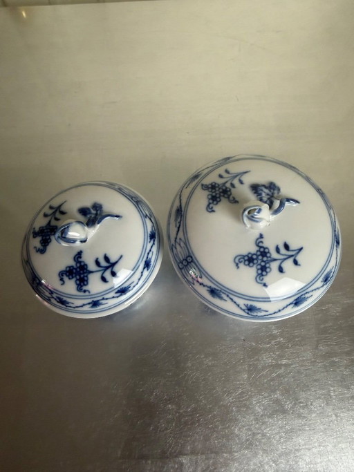 Original Meissen Onion Pattern Tin Set – 2 Lidded Tins – 1st & 2nd Choice – Excellent Condition