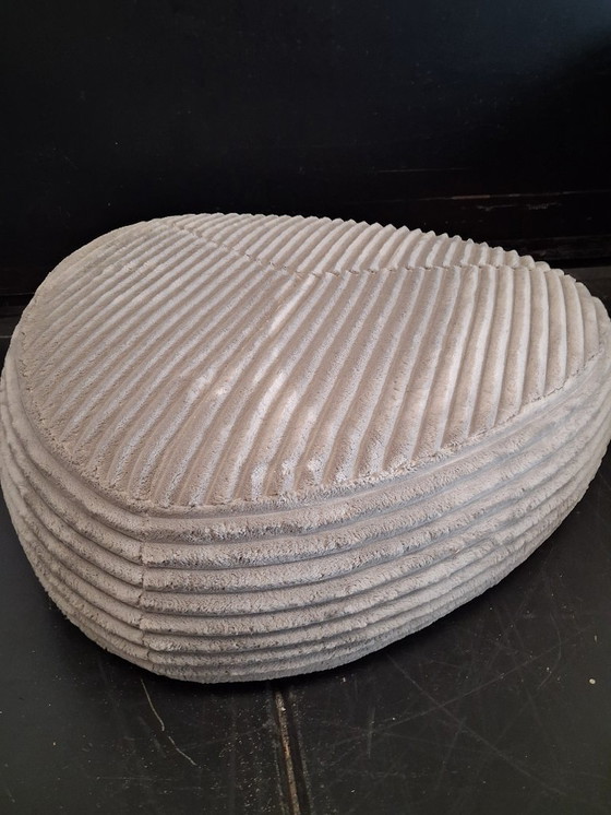 Image 1 of Pouf Stones