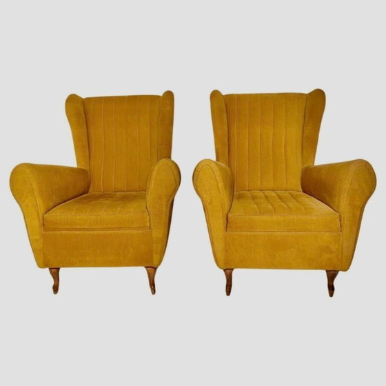 Image 1 of Conjunto de 3 sofás y sillones de terciopelo mostaza de mediados de siglo de ISA Bergamo, Italia.