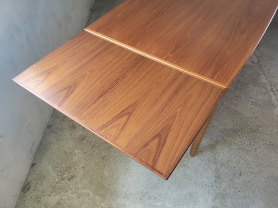 Image 1 of Table de salle à manger extensible en teck par Grete Jalk pour Glostrup