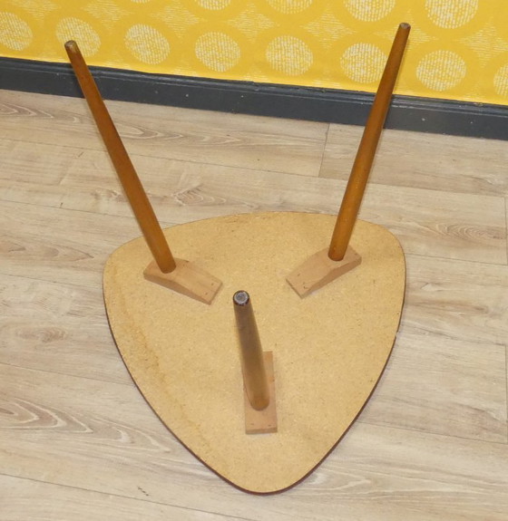 Image 1 of 50er 60er Cocktailtisch Dreibein Tisch Resopal Teak Optik Klassiker Nierentisch 