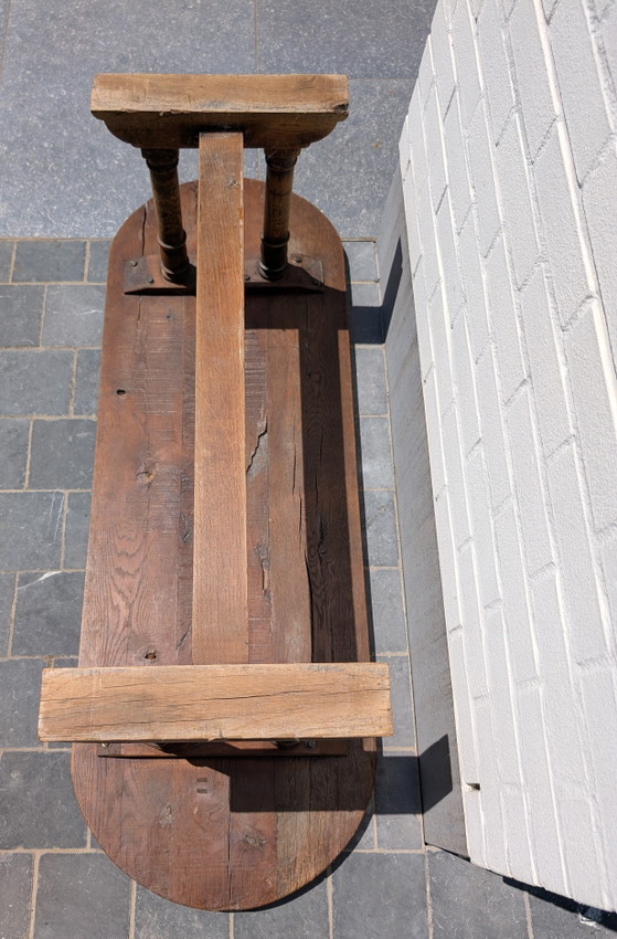 Image 1 of Rustikaler Couchtisch aus massiver Eiche im Klosterstil