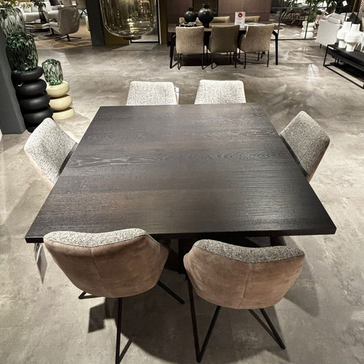 Table de salle à manger Head de BKS Furniture - 140x140