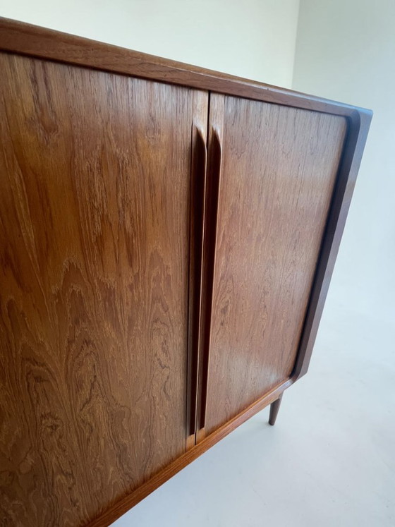 Image 1 of Bernhard Pedersen & Søn Tambour kast in teakhout, Denemarken – Origineel BPS-M label & volledig afgewerkte achterkant