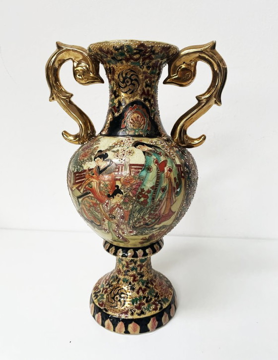 Image 1 of Display vase with Moriage design