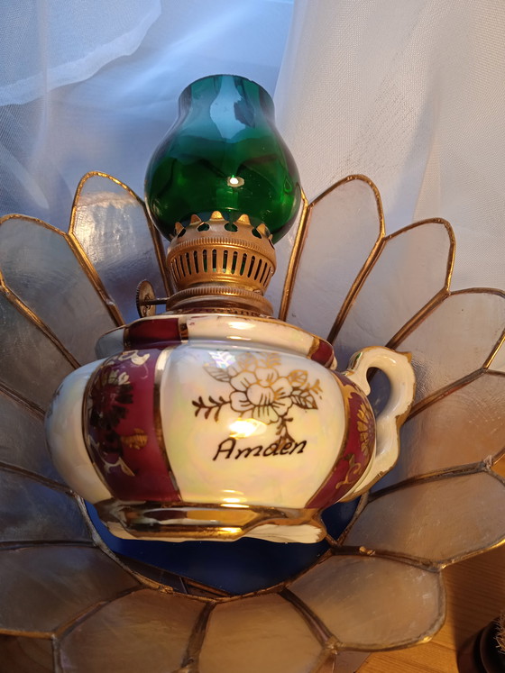 Image 1 of Antica lampada a olio in miniatura in porcellana della manifattura Oscar Schlegelmilch