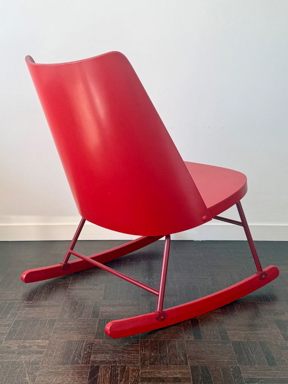 THONET vintage Rocking Chair 1955 – Metal, Wood (photo 10 of 18)