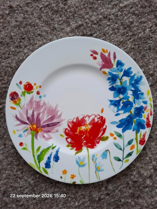 6 Villeroy & Boch Anmut Flowers breakfast plates