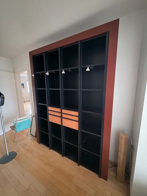 Interlübke Duo Peter Maly wandplank – kamerhoog, zwart/oranje | Designklassieker – boekenkasten, Wood