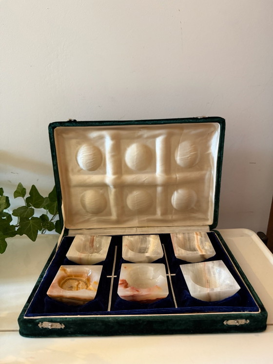 Onyx Aufbewahrungsboxen in Samtbox – Dekorative Objekte, Stein (photo 3 of 6)