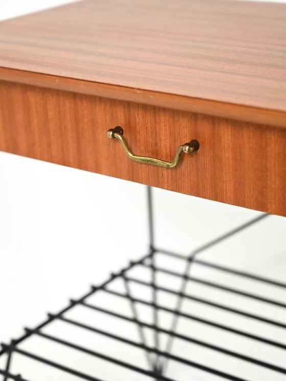 Image 1 of Mesita de noche escandinava de caoba y hierro de IKEA, modelo “Rolf”