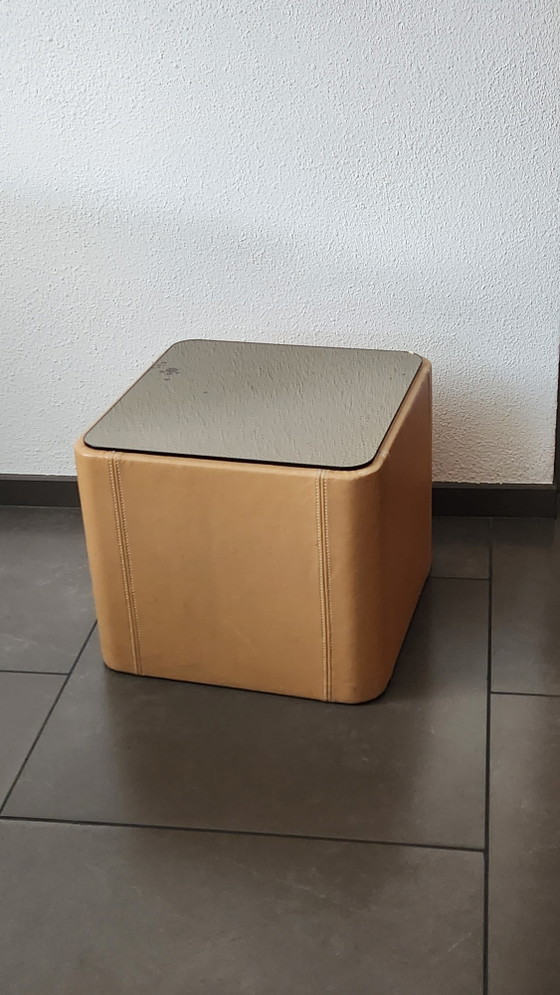 De Sede 66 – Coffee tables, Glass, Leather (photo 5 of 7)
