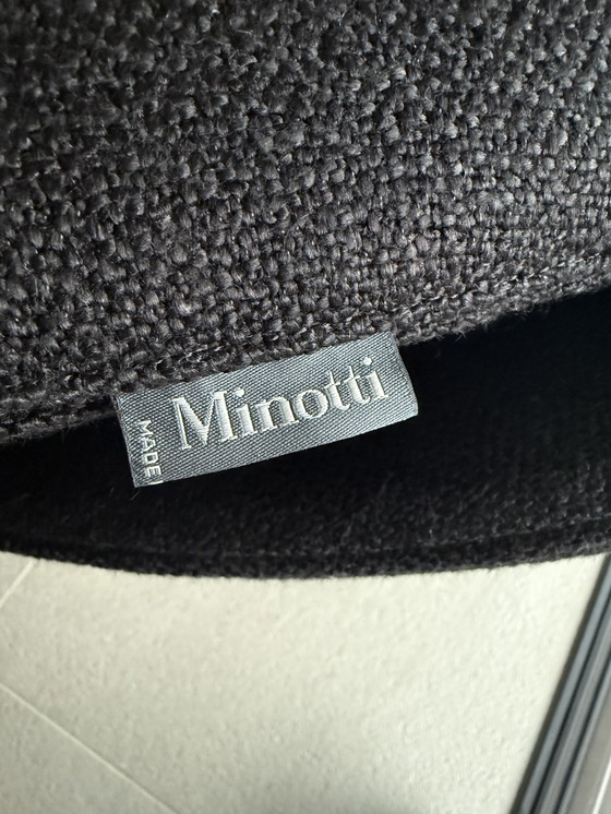 Image 1 of Minotti zwarte draaikamerstoelen 