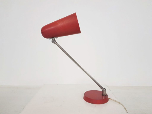 Lámpara de escritorio de metal rojo
