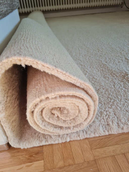 Véritable Tapis Berbère en Laine de Mouton Crème du Maroc Supérieur