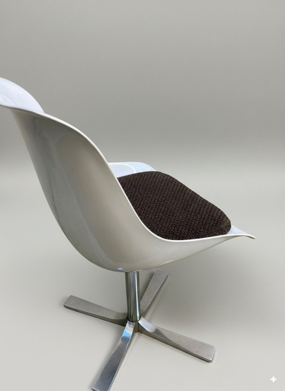 Image 1 of Silla Tulip de Roche Bobois en plástico moldeado y base cruciforme cromada