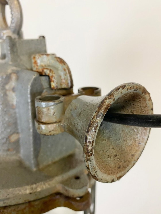 Image 1 of Suspension en fonte grise de style industriel, années 1960