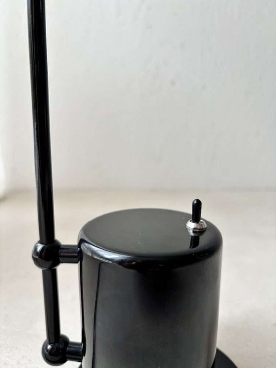 Image 1 of Lampada ad arco dal design minimalista Lampada da tavolo Memphis anni '80