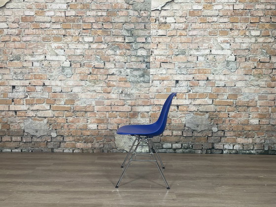 Image 1 of 10x Vitra DSS blau