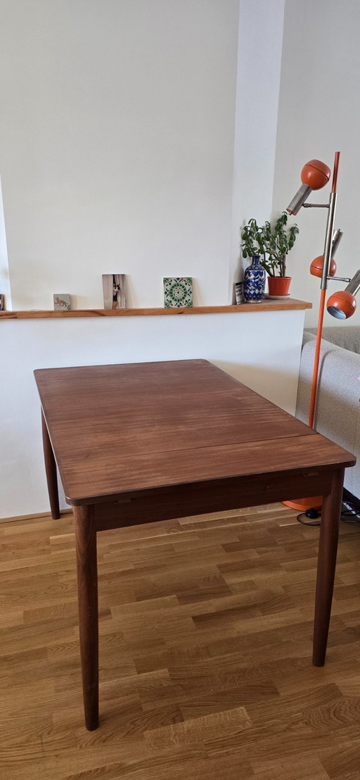 Table de salle à manger vintage