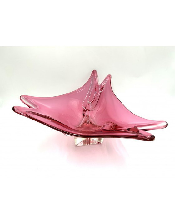 Image 1 of Eine große rosa Kunstglasschale