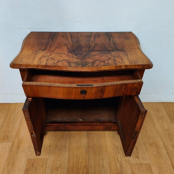 Image 1 of Antiker Schrank, Flurschrank, Kommode, Nussbaumfurnier