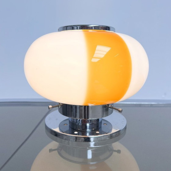 Image 1 of Italienische Tischlampe aus Opalglas, 1960er Jahre