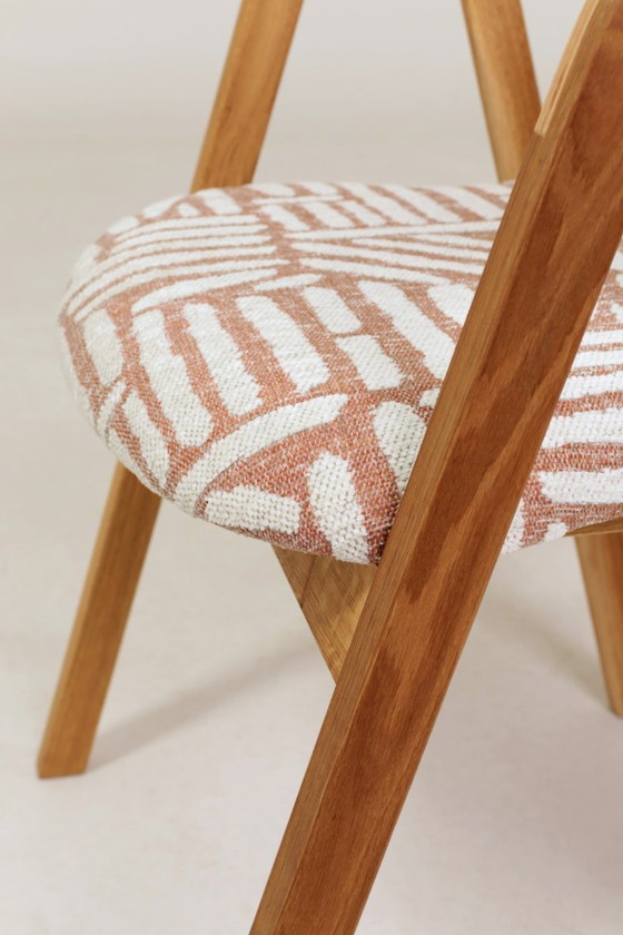 Image 1 of Handcrafted solid oak dining chairs sculpture Scandinavian modern design 