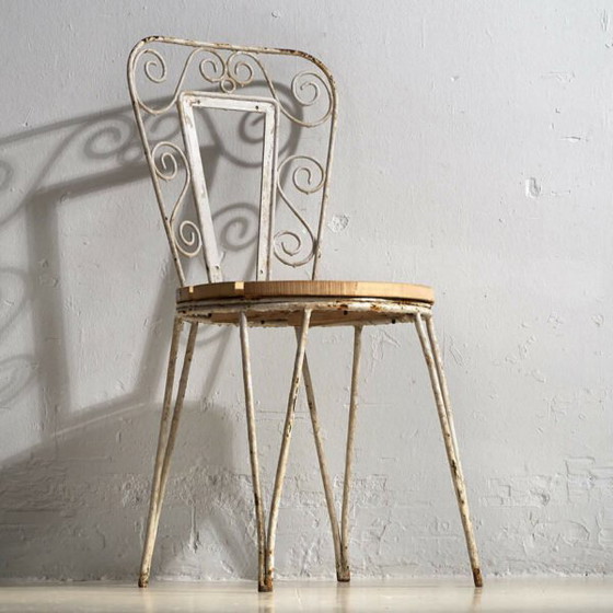 Antique outdoor chairs in white (c.1920). Set of 4 pieces – Garden chairs, Wood, Iron (photo 11 of 40)