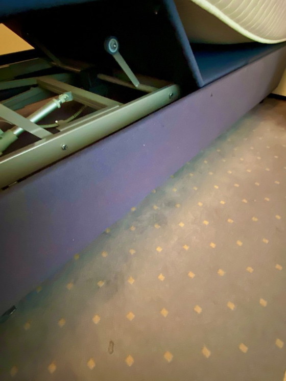 Image 1 of lit à hauteur variable de luxe « aspect sommier à ressorts »