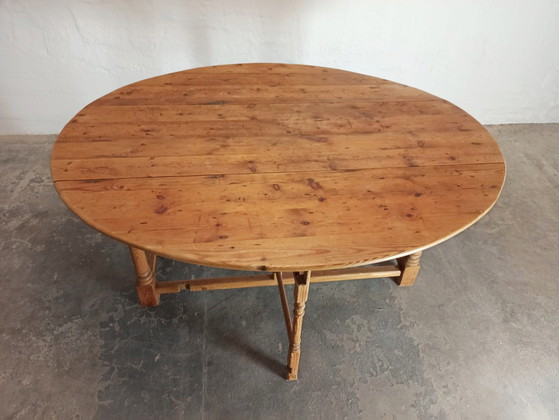 Image 1 of Vintage pine gateleg drop leaf dining table 