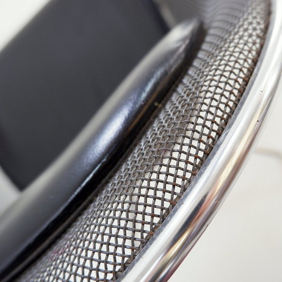 Image 1 of Vintage Italian swivel armchair “Iuta” by Antonio Citterio for B&B Italia