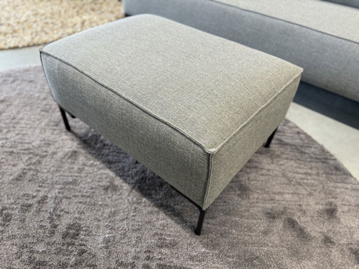 Design on Stock Bloq Hocker Milton Ash